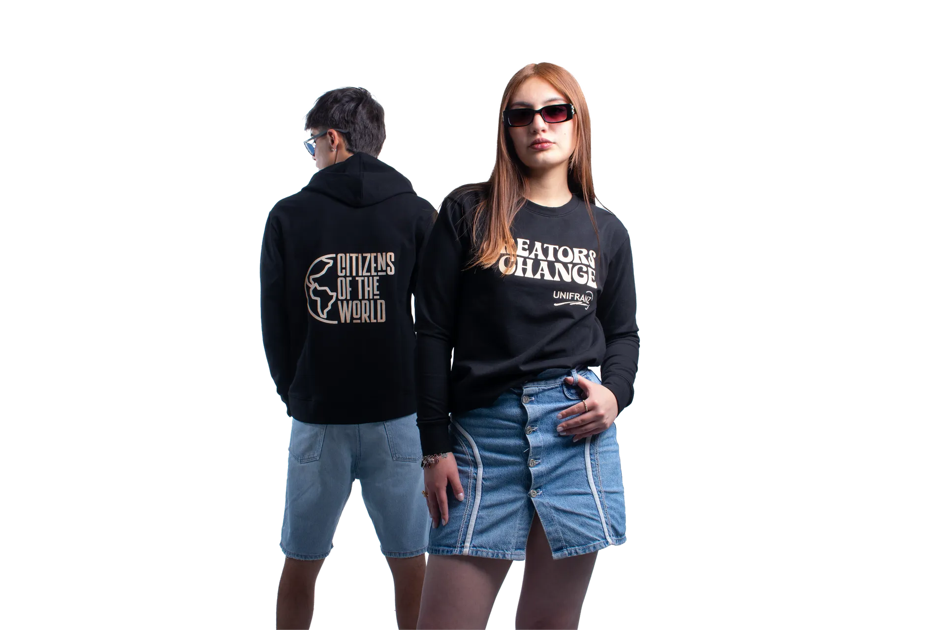 Modelos usando ropa U-Store